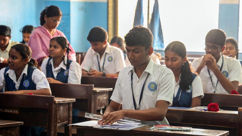 "OSM Is The Future": Government Defends CBSE's Digital Evaluation Amid Portal Hacking, Answer Sheet Row
