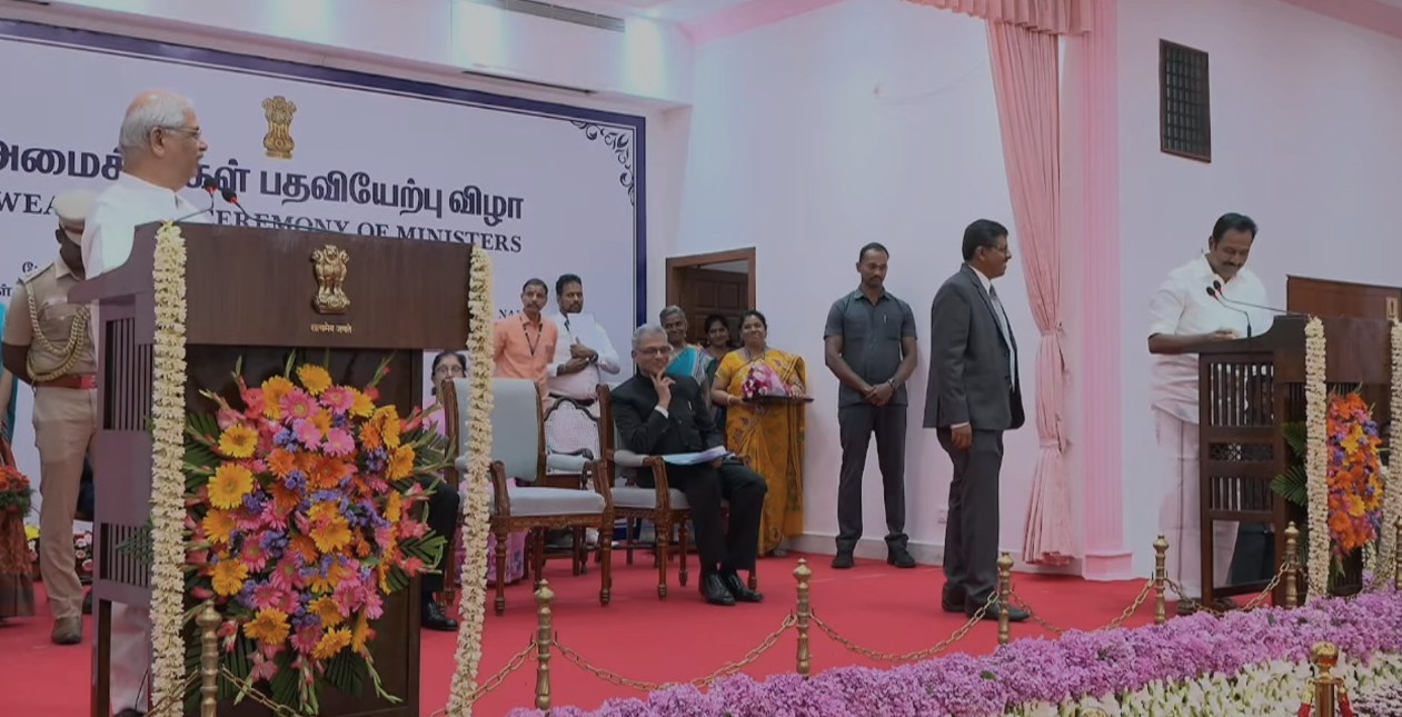 Tamil Nadu Congress MLA Mentions Rahul Gandhi During Oath, Governor Objects