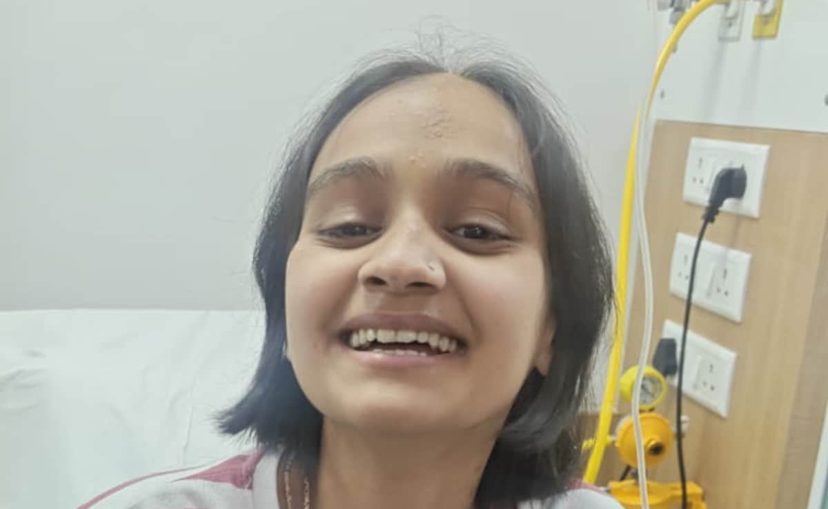 Delhi Doctors Save Teen Battling Rare Stage 3 Bone Cancer After Critical ICU Fight