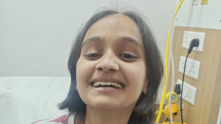 Delhi Doctors Save Teen Battling Rare Stage 3 Bone Cancer After Critical ICU Fight