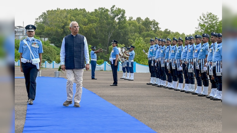 जानिए कौन हैं राज्यपाल राजेंद्र विश्वनाथ आर्लेकर, जिनके फैसले पर टिकी है 'विजय सरकार' की किस्मत