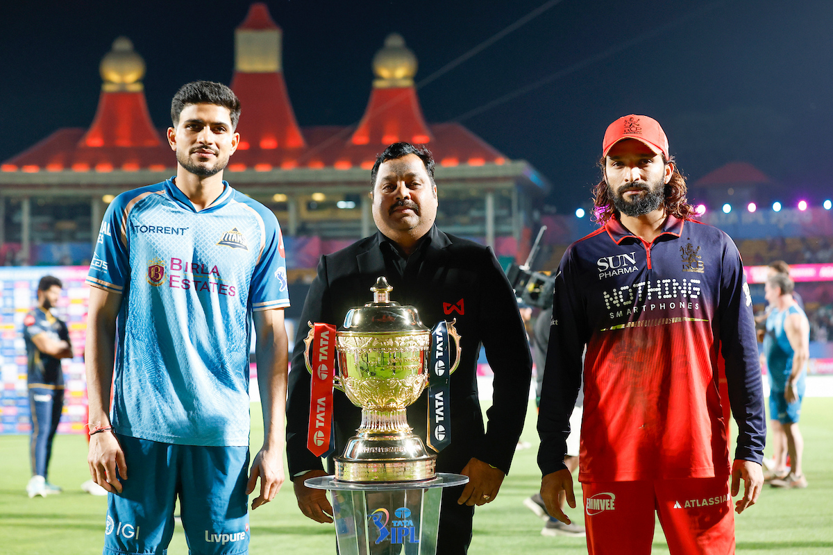 IPL 2026 Final: RCB-GT के बीच फाइनल का जबरदस्त क्रेज, आसमान पर पहुंचा होटल और फ्लाइट्स का किराया
