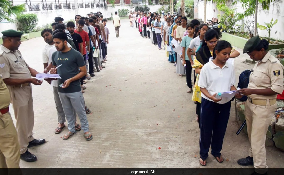 NEET-UG 2026 Paper Leak Case: 'अगर मान ली जाती राधाकृष्णन कमेटी की बात, तो न होता यह हाल' - पैनल मेंबर का खुलासा