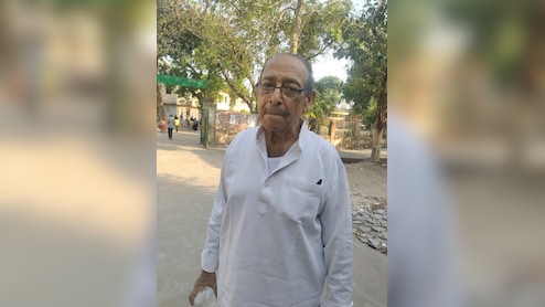 NEET एग्जाम कैंसल होने से Oldest Aspirant अशोक बहार की बिगड़ी तबियत, ठीक होते ही जाएंगे हाईकोर्ट, जानें क्याें