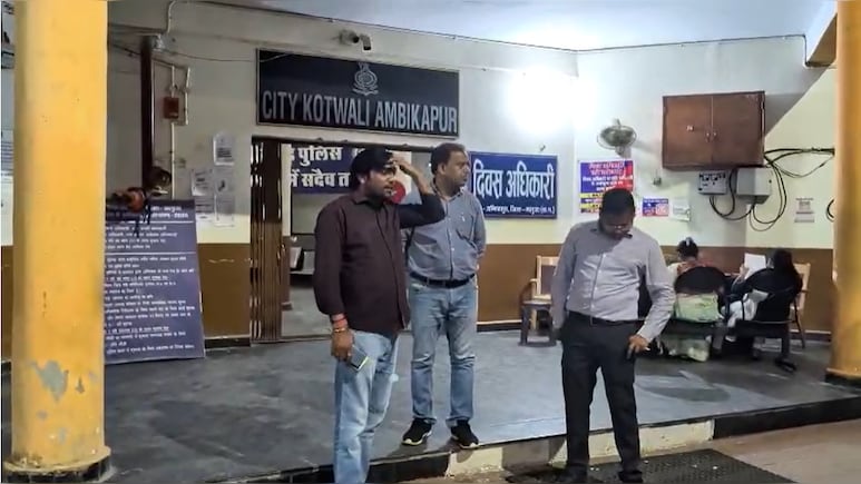 छत्तीसगढ़ : BJP विधायक रामकुमार टोप्पो पर केस दर्ज; नायब तहसीलदार से मारपीट का आरोप