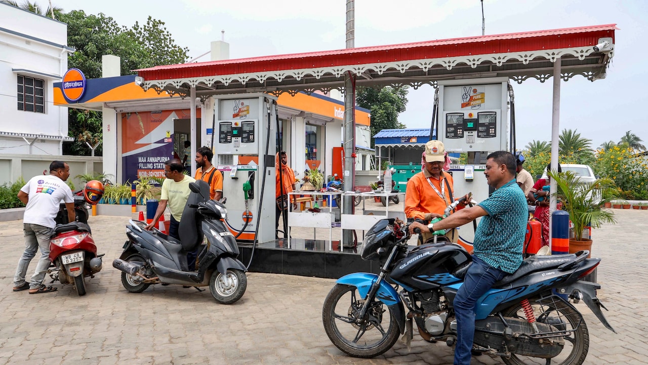 'Scrap MDR On UPI Payments Above Rs 2,000': Petroleum Dealers Mark Dissent, Write To FM Sitharaman