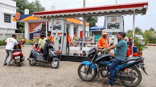No UPI At Mumbai, Thane Petrol Pumps From Oct 15? Dealers Write To RBI Over New MDR Charges
