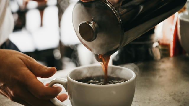 Both regular and decaffeinated coffee showed similar protective effects