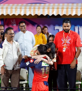 Anushka Sharma Welcomes Virat Kohli With A Hug As RCB Enter Final, Ananya Birla Congratulates Too