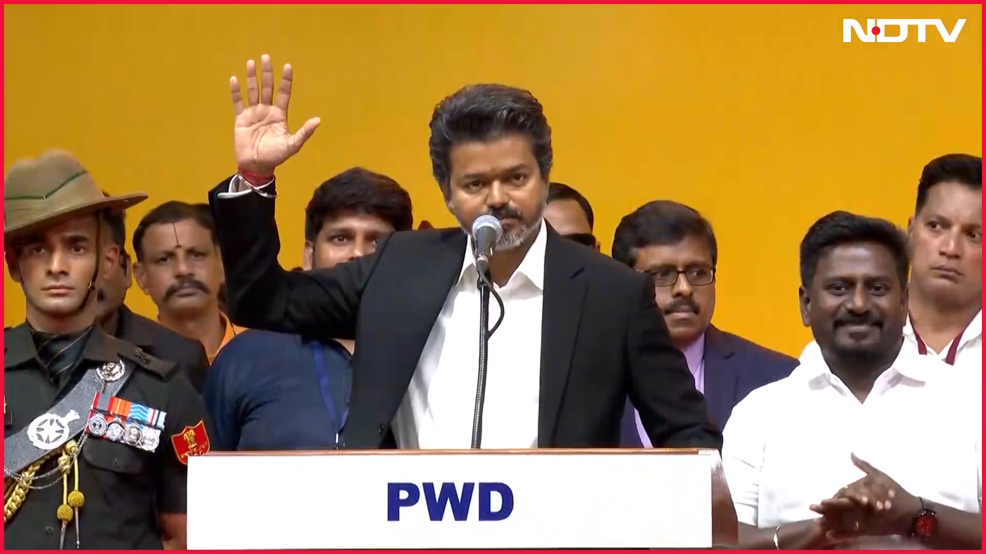 Vijay oath ceremony controversy: CM पद की शपथ में अचानक भाषणबाजी करने लगे विजय, राज्यपाल ने टोका