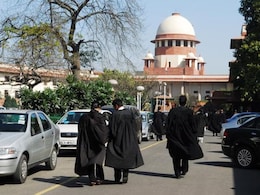 &lsquo;काले कोट में पैरासाइट?&rsquo;, फर्जी डिग्री वाले वकीलों पर सुप्रीम कोर्ट सख्त, CJI सूर्यकांत ने जताई चिंता