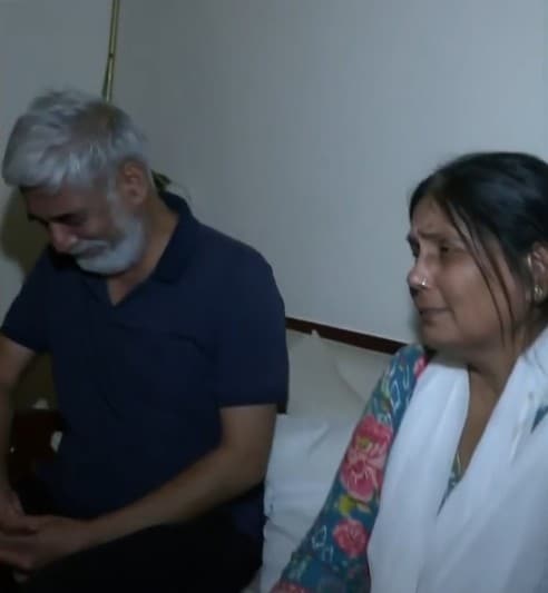 Twisha Sharmas father, Navnidhi Sharma, and her mother, Rekha Sharma, broke down while speaking to NDTV Twisha Sharmas father, Navnidhi Sharma, and her mother, Rekha Sharma, broke down while speaking to NDTV