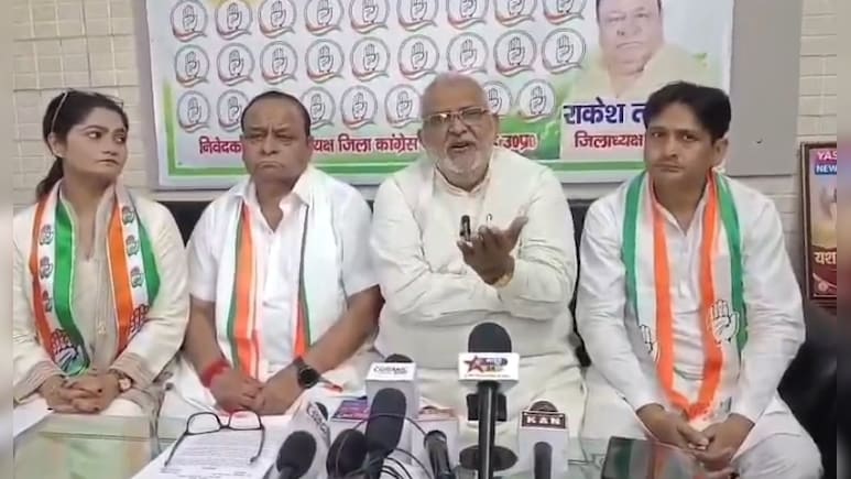कांग्रेस के पूर्व MLA का विवादित बयान, बोले- कांवड़ लेने सिर्फ घिसे-पिटे लोग जाते हैं