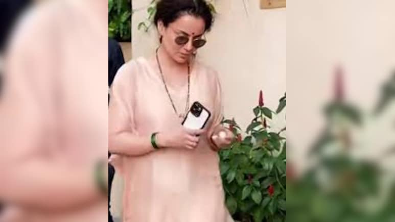 Kangana Ranaut Clears The Air Over Viral Pic With <i>Mangalsutra</i>: "I Won't Marry Secretly, I Promise'