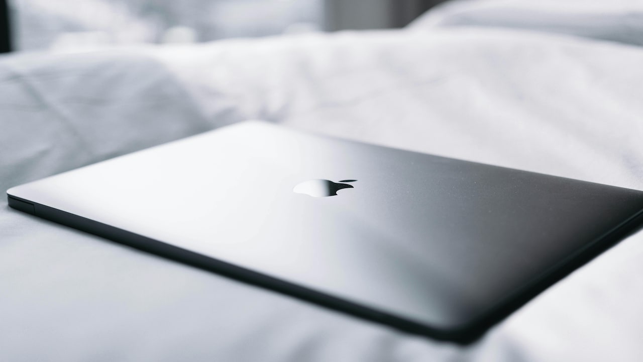 Laptop Smooth First 10 Minutes Then Lags? Thermal Throttling Explained