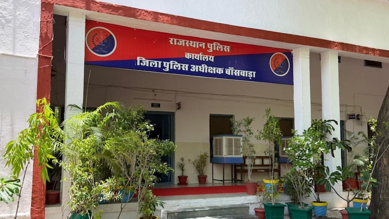 बांसवाड़ा में दिल्ली पुलिस का बड़ा एक्शन, दिल्ली स्पेशल सेल की गिरफ्त में आया ओला ड्राइवर फरहान
