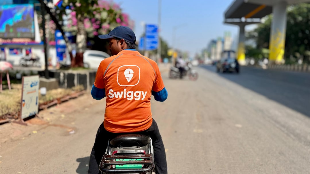 Swiggy Shares Tumble Nearly 7% After Q4 Loss, Despite Revenue Surge: Buy Or Sell?