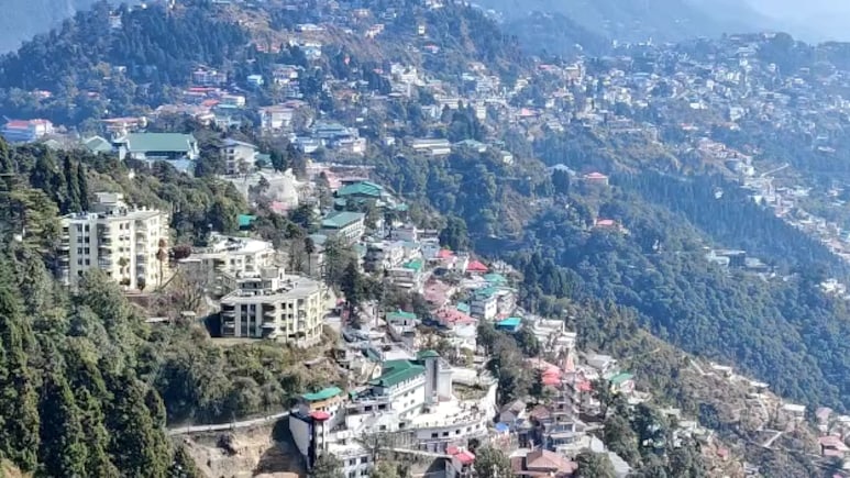 उत्तराखंड के पहाड़ों पर भी चढ़ रहा पारा, फिर भी क्यों उमड़ रही सैलानियों की भारी भीड़? जानिए वजह