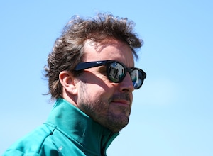 Aston Martins Fernando Alonso Slams Formula Ones Hybrid Era: "Doesnt Apply To Racing"