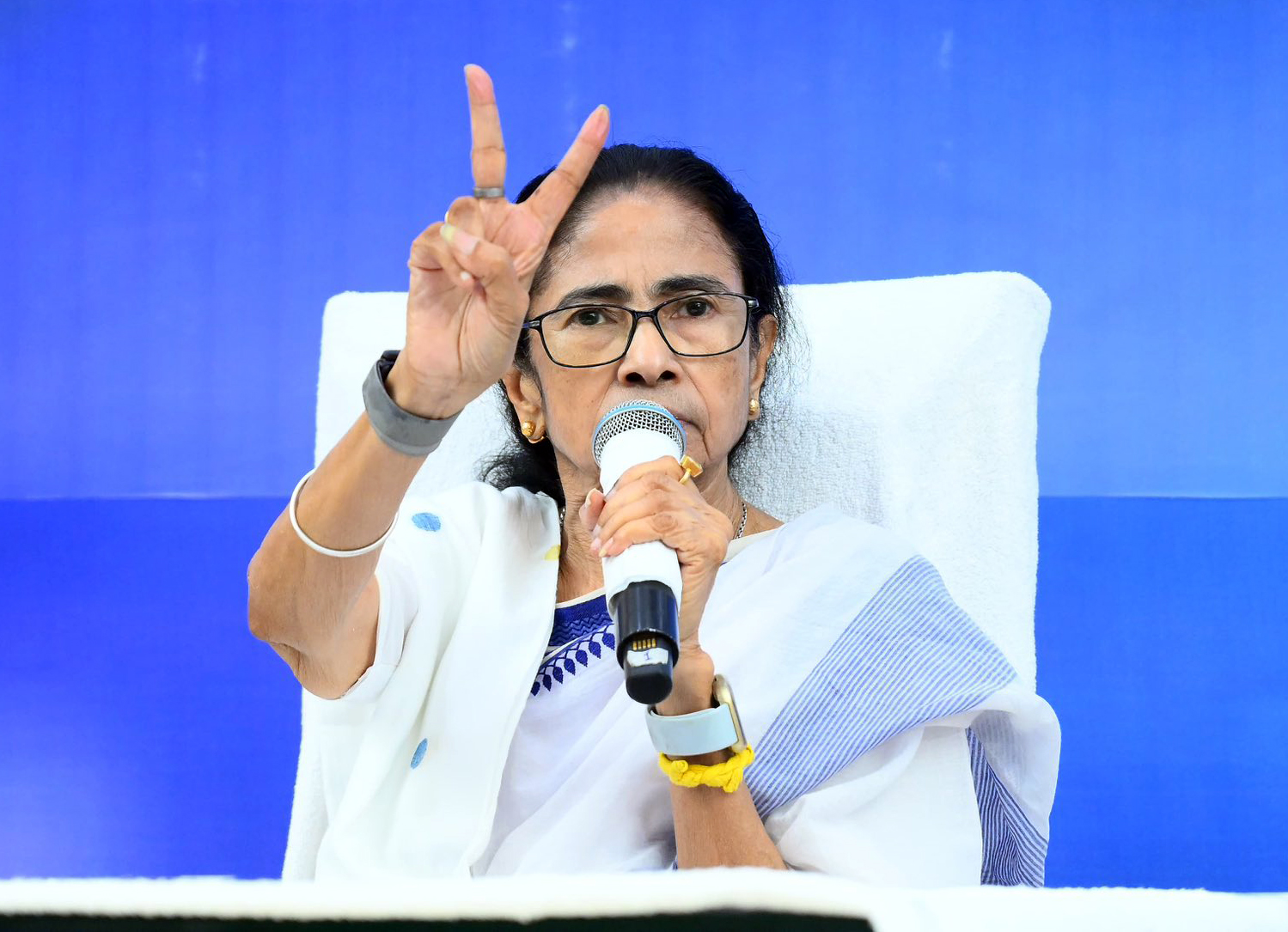 200 सीटें जीतेंगे... ममता बनर्जी ने एग्जिट पोल्स को बताया BJP का शेयर बाजार को मैनिपुलेट करने वाला 'टूल'