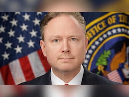 Ex-CIA Officer Aaron Lukas To Replace Tulsi Gabbard As Acting US Intelligence Chief