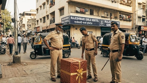 Pune News : चिंता वाढली, परिसरात नाकेबंदी; पुण्यातील गर्ल्स हॉस्टेलबाहेरील 'त्या' बंद बॉक्सचं गूढ अखेर उलगडलं