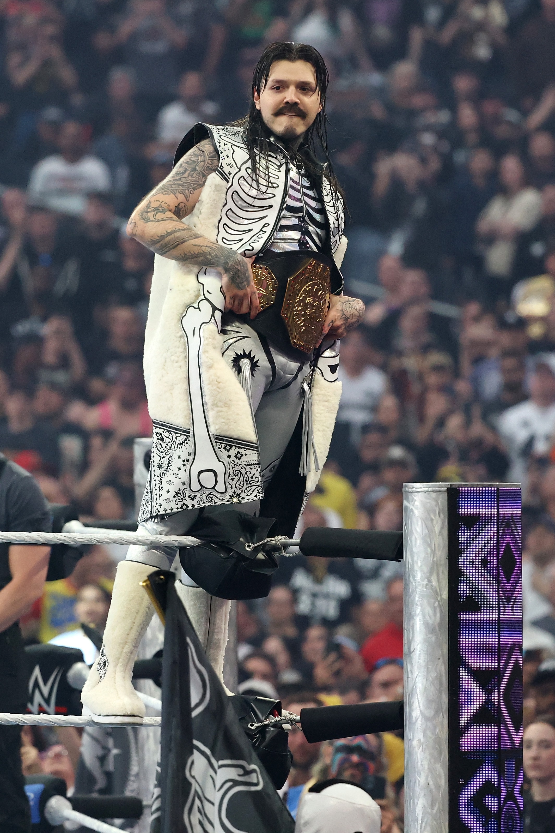 Dominik Mysterio faces backlash after video reportedly shows him spitting at AAA show