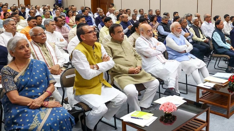 मोदी की मैराथन कैबिनेट बैठक, पीएम के मंत्र के बाद आने वाले दिनों में देश में क्या बदलाव संभव