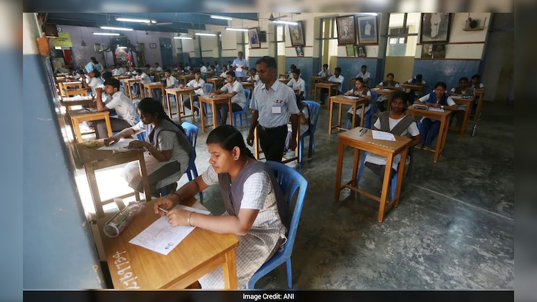 1 जून से CBSE Re-evaluation होगा शुरू, पेमेंट गड़बड़ी रोकने के लिए 4 सरकारी बैंक करेंगे मदद