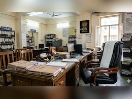 कुर्सी पर सफेद तौलिया लगाने का रिवाज कहां से शुरू हुआ? सीएम थलापति विजय ने जिससे बनाई दूरी