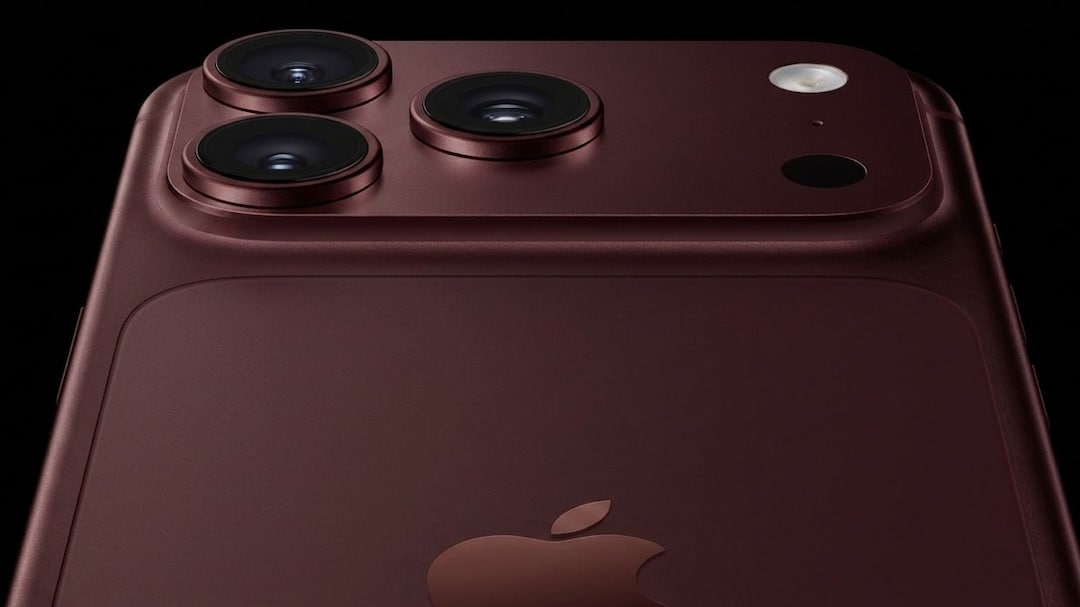 Apple iPhone 18 Pro, iPhone 18 Pro Max Colours And Design — What Camera Cover Images Reveal