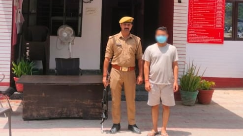 Uttar News: 12वीं की छात्रा से डॉक्टर ने किया रेप, डिप्टी CM के निर्देश पर अस्पताल सील, डिग्री होगी जब्त