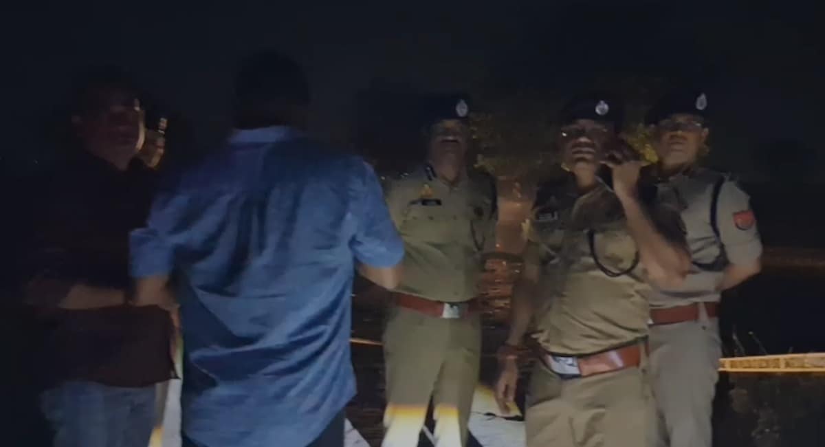 ghaziabad cash van loot case encounter samiir zubair killed police update