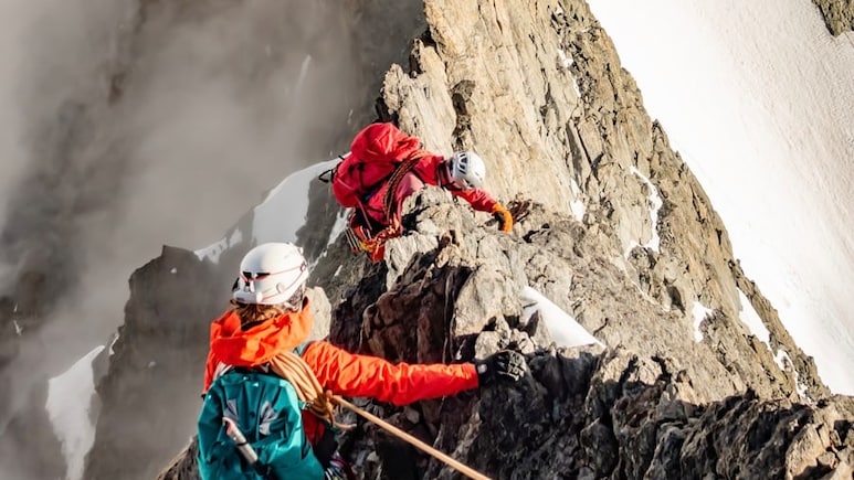 Two Indian Climbers Die While Descending From Mount Everest After Reaching Summit