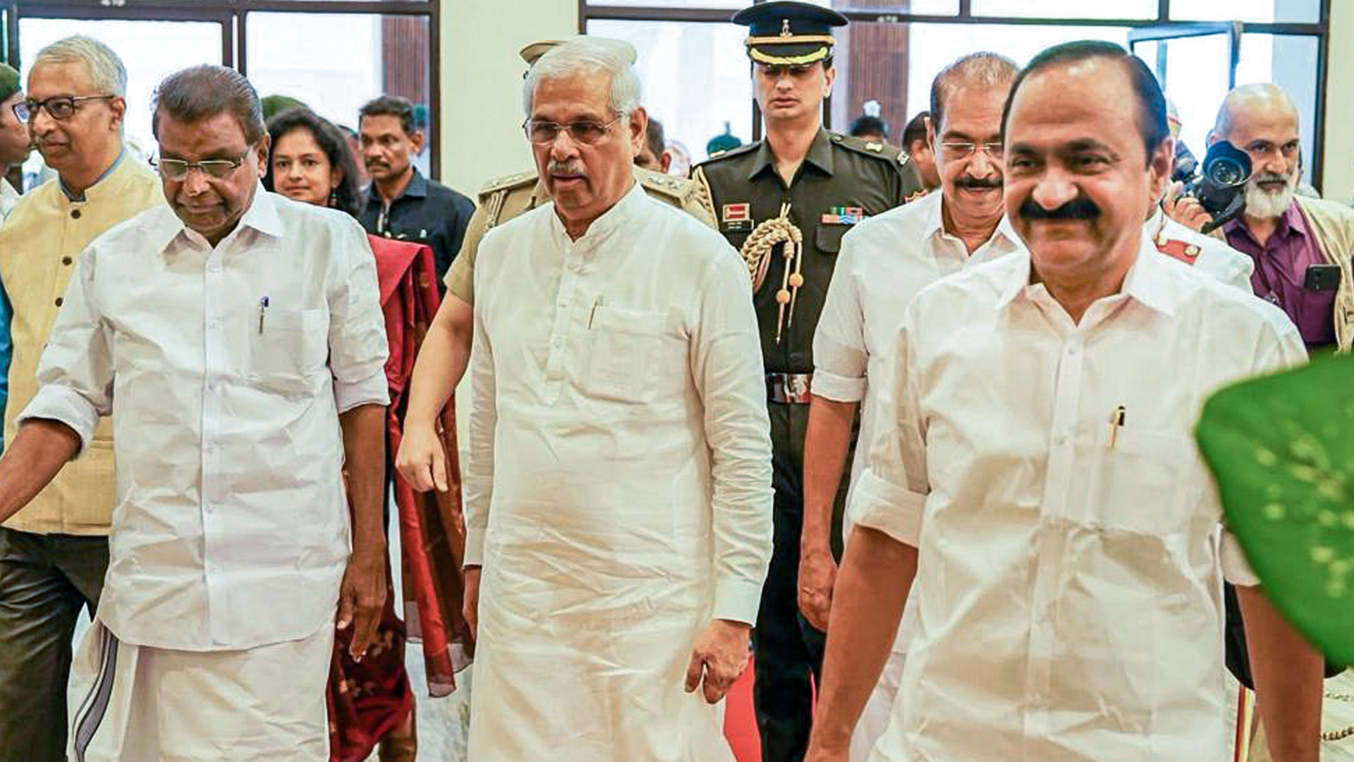 Kerala Governor Upset Over 'Incomplete' Vande Mataram, Chief Minister Replies