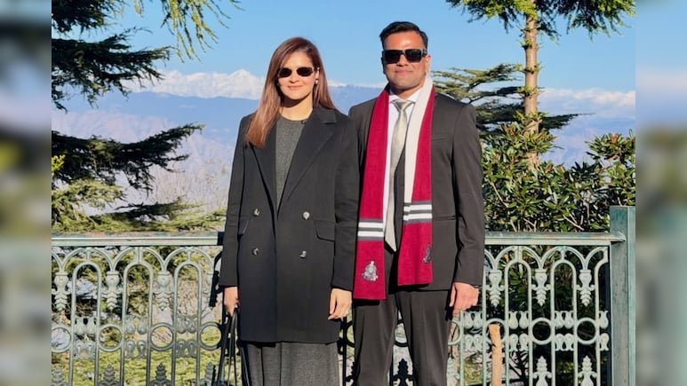 IAS-IPS Love Story: जब सीनियर महिला IPS अफसर पर दिल हार बैठे जूनियर IAS, उम्र की दीवार तोड़ ऐसे बनी बात