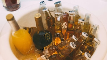 SC Seeks Centre's Response On Plea To Ban Sale Of Liquor In Tetra Packs, Sachets