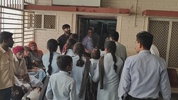 बाड़मेरः स्कूल में पानी पीते ही बच्चों की बिगड़ी तबीयत, 13 हॉस्पिटल में भर्ती