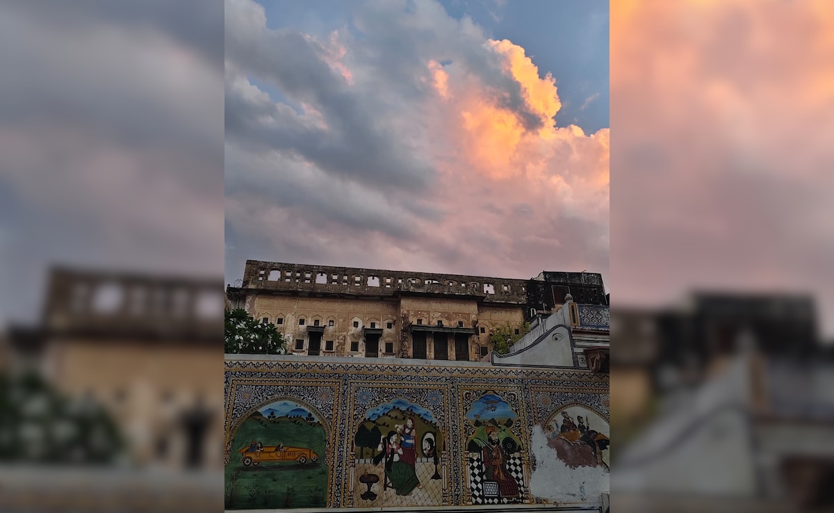 Shekhawati's iconic hand-painted havelis.