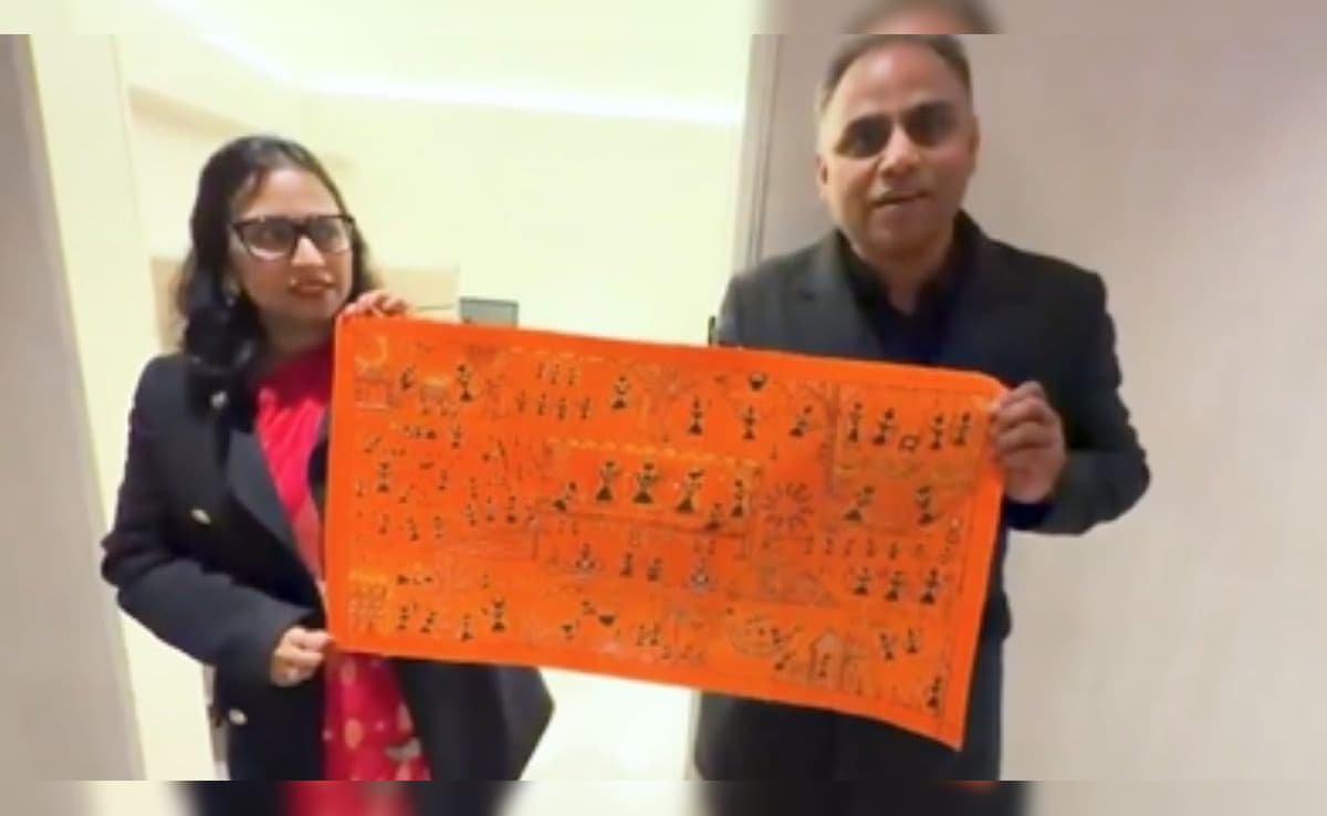 विदेश में भी राम का रंग, नीदरलैंड में भारतीय ने वारली आर्ट में उकेरी पूरी रामायण — WellsTrack