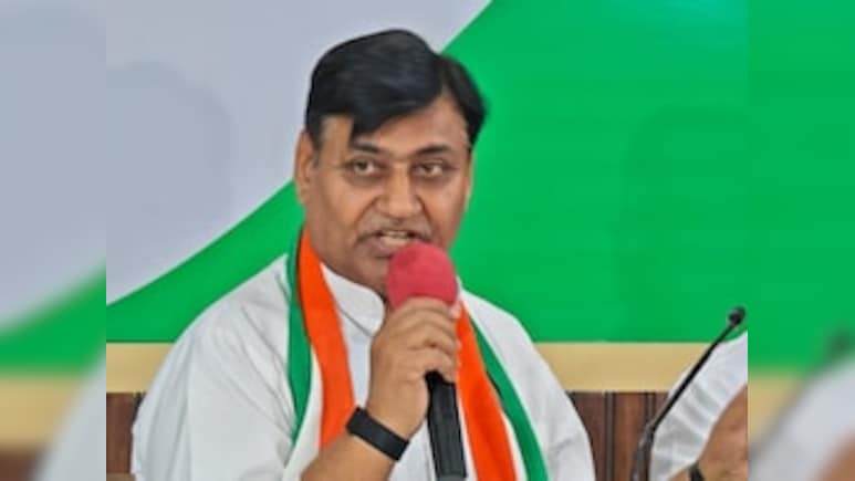 'दिल्ली के डर से किरोड़ी मीणा चुप', NEET पेपर लीक पर डोटासरा ने CBI को बताया केंद्र का तोता