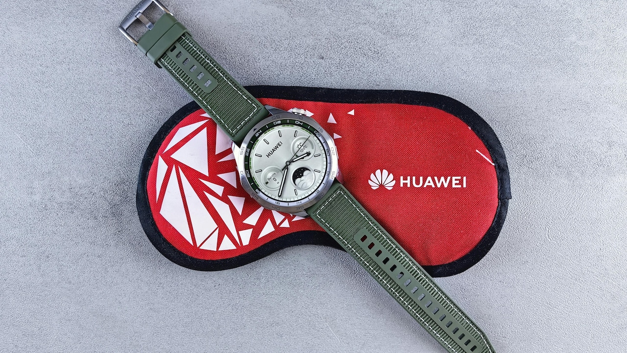 Beyond Fitness Goals: How Smartwatches Quietly Became Essential For Health, Convenience, And Daily Life