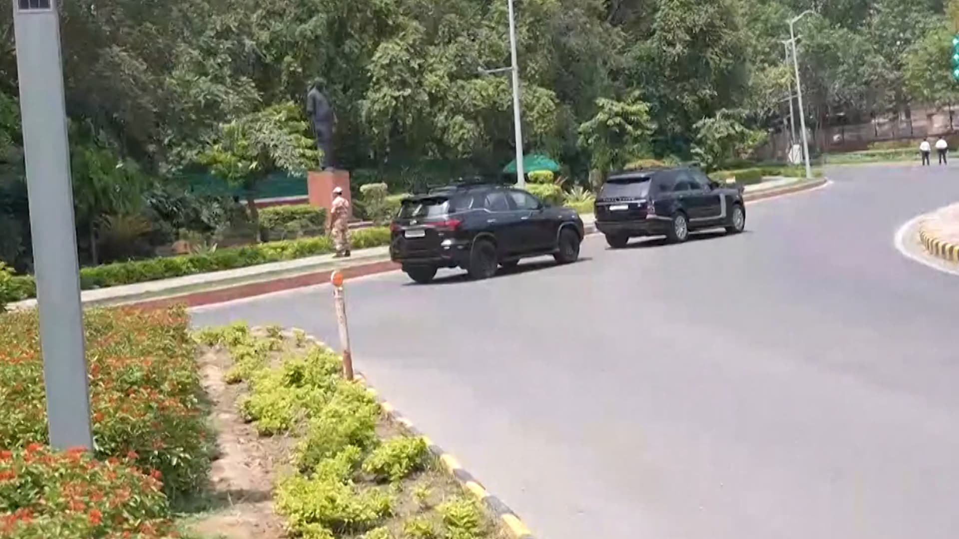 PM Modi Shrinks Convoy, Ministers Told to Use Public Transport