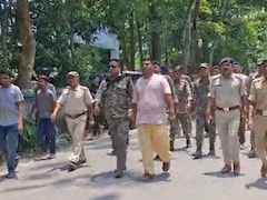 TMC नेता की कमर में रस्सी बांधकर घुमाया, भ्रष्टाचार का आरोप... लोगों ने लगाए नारे