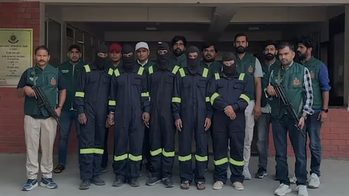 पाकिस्तान में बने हथियार, थाईलैंड की जेल में दोस्ती: 4 हैंडलरों की मोबाइल चैट से ISI की साजिश का पूरा खुलासा