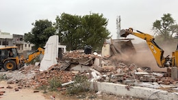 जयपुर में 42 बीघा भूमि के अवैध निर्माण पर चला बुलडोजर, हाईकोर्ट के आदेश के बाद आवासन मण्डल का बड़ा एक्शन