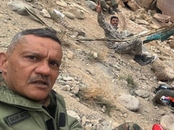 3 Army Officers Survive Chopper Crash In Leh, Major General Then Clicks Selfie