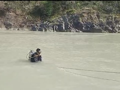 उत्तराखंड में गंगा में बहा राजस्थान का युवक, SDRF कर रही तलाश, दोस्तों संग ऋषिकेश घूमने गया था