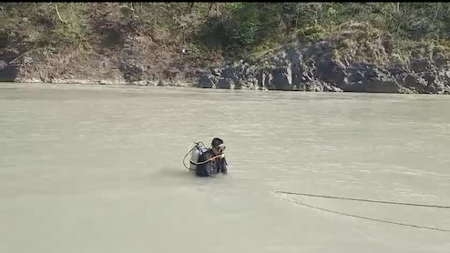 उत्तराखंड में गंगा में बहा राजस्थान का युवक, SDRF कर रही तलाश, दोस्तों संग ऋषिकेश घूमने गया था