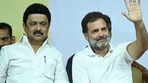 डीएमके को छोड़ TVK के साथ कांग्रेस, ऐसे कैसे चलेगा इंडिया गठबंधन?